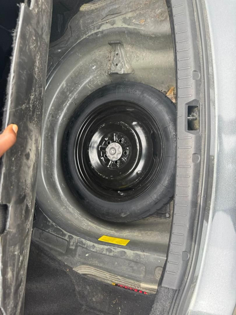 Vehicle - Image 11