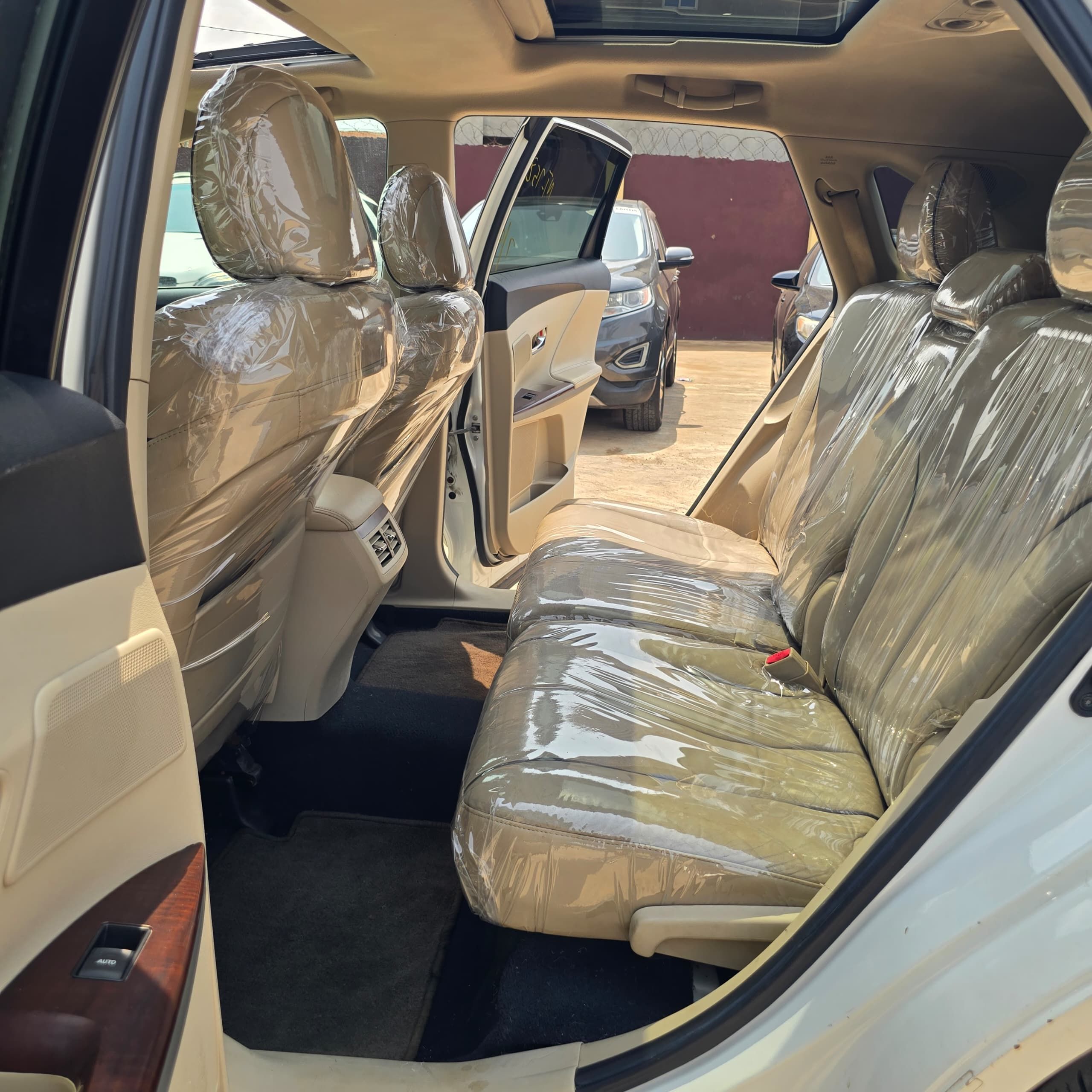 Vehicle - Image 8