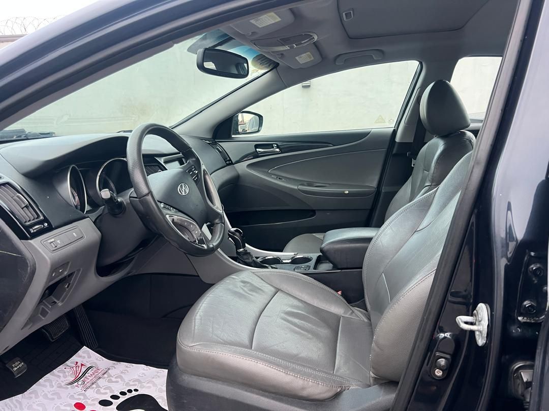 Vehicle - Image 7