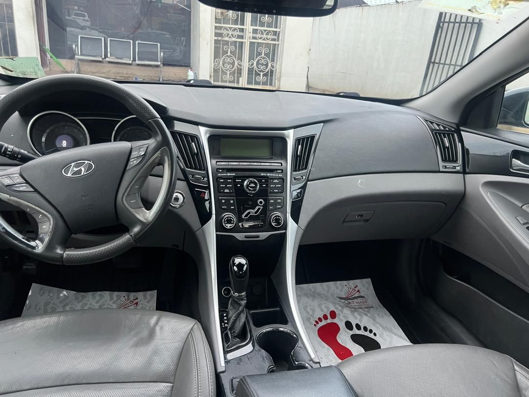 Vehicle - Image 6