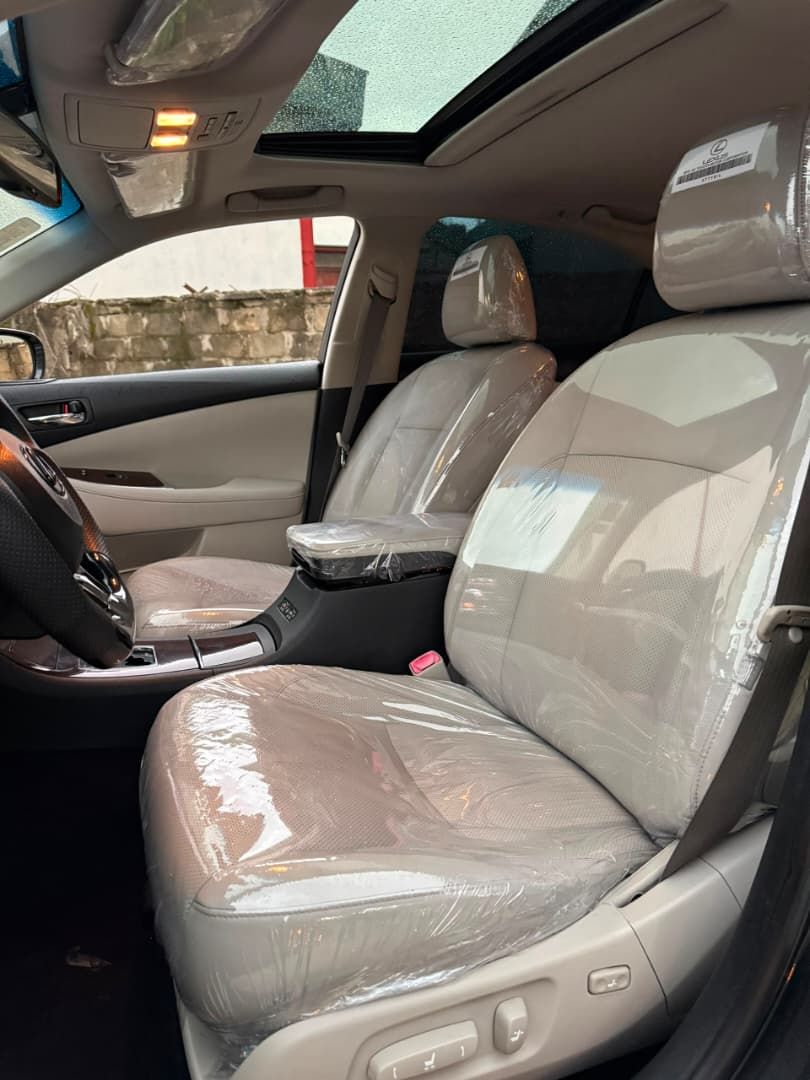 Vehicle - Image 4