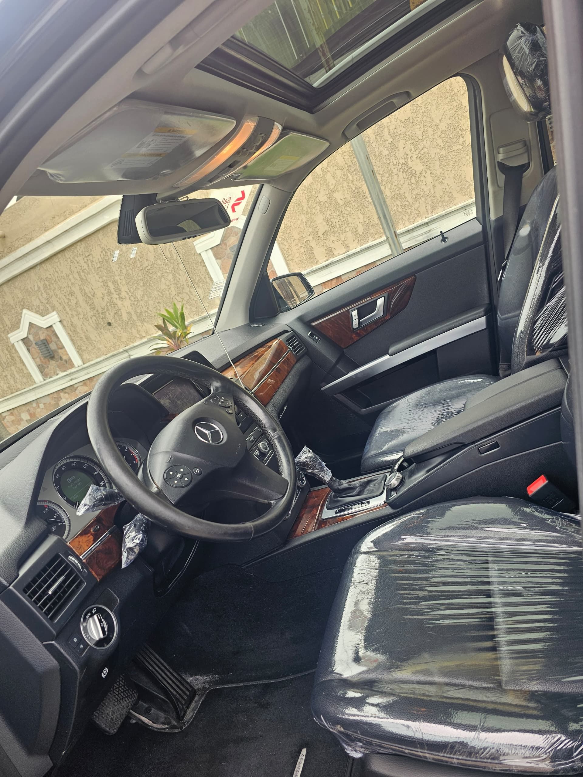 Vehicle - Image 8