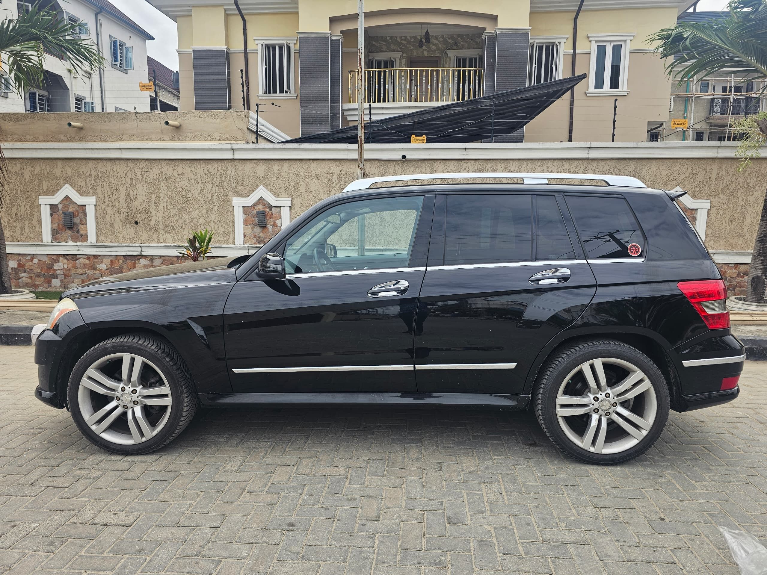 Vehicle - Image 10