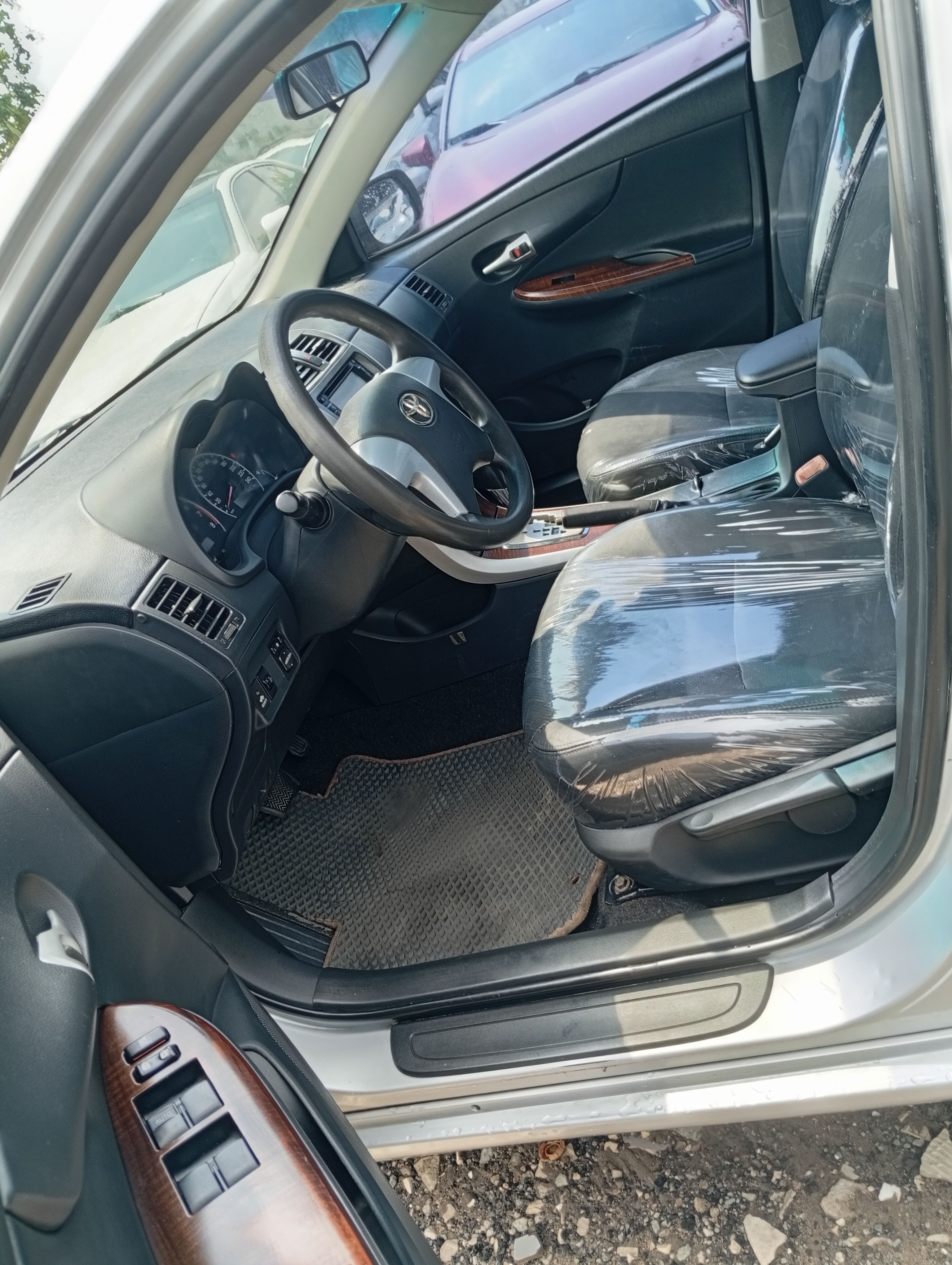 Vehicle - Image 9