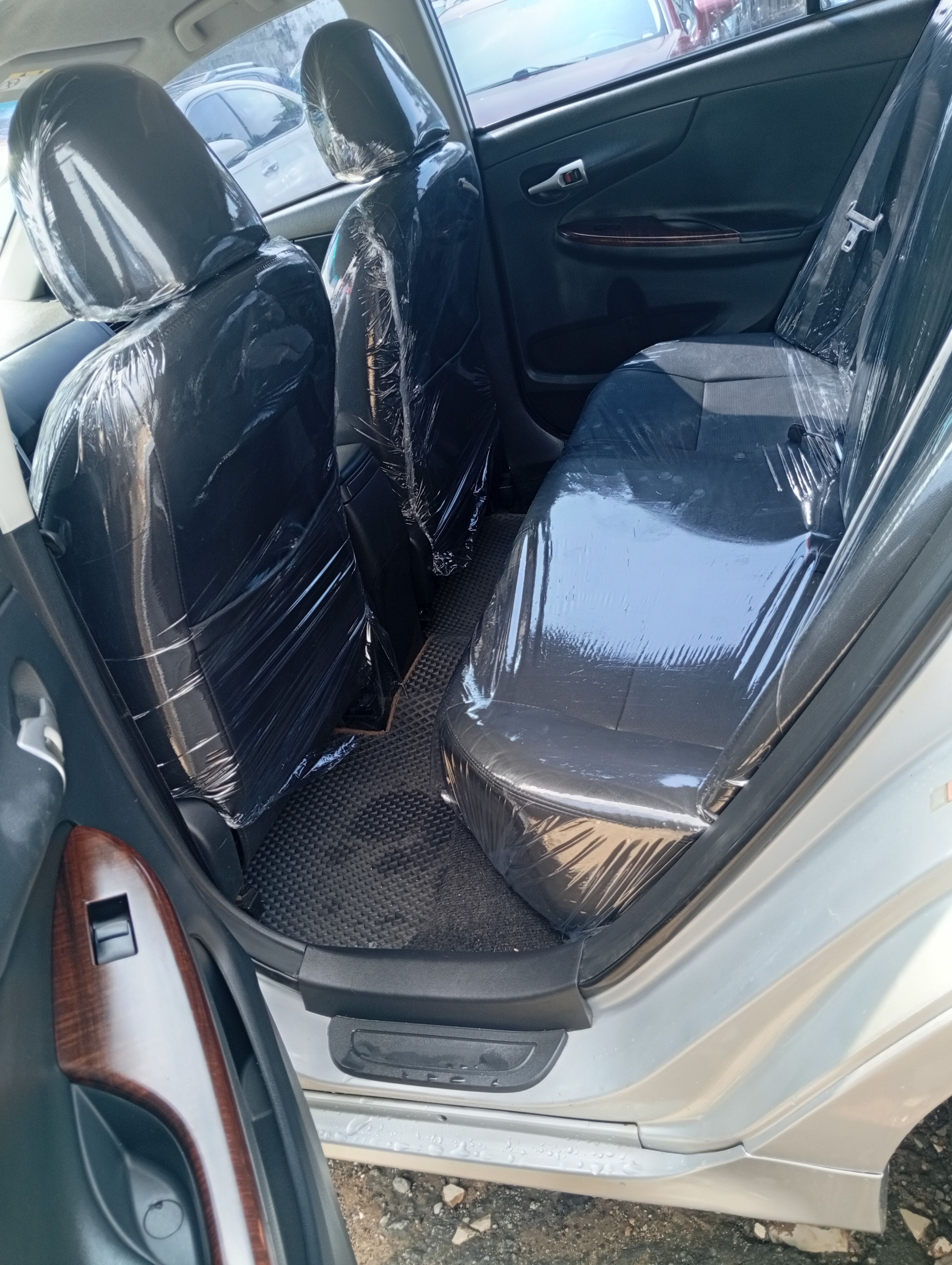 Vehicle - Image 8