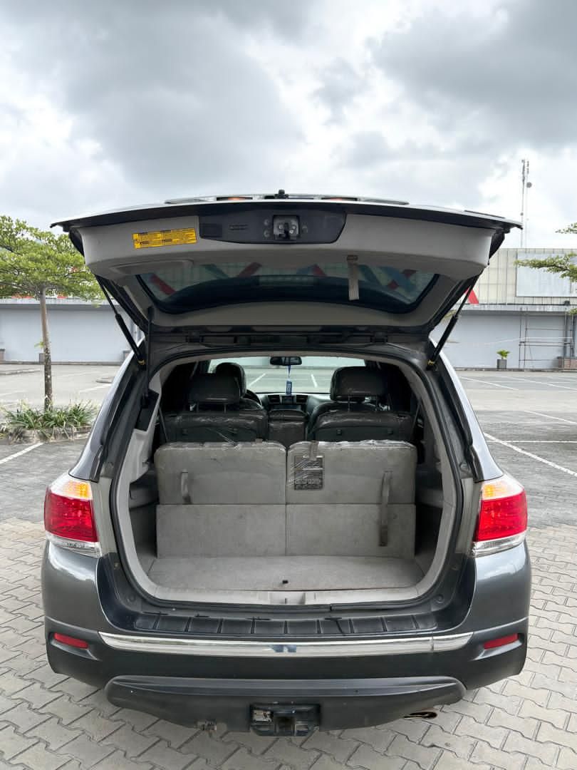 Vehicle - Image 7