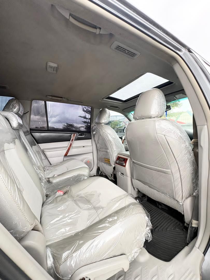 Vehicle - Image 6