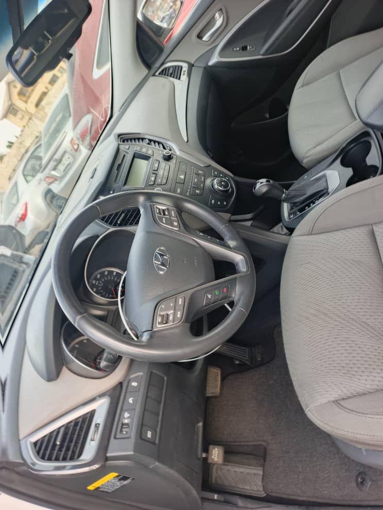 Vehicle - Image 6