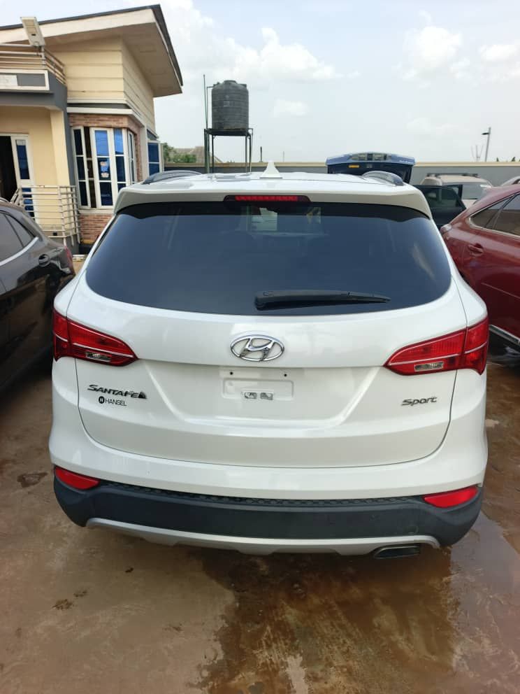 2013 Hyundai Santa Fe - Image 1
