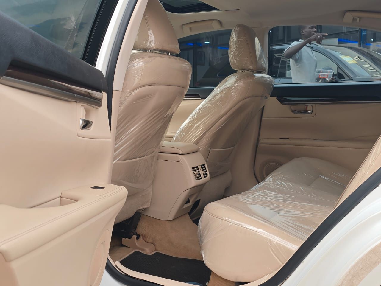 Vehicle - Image 6