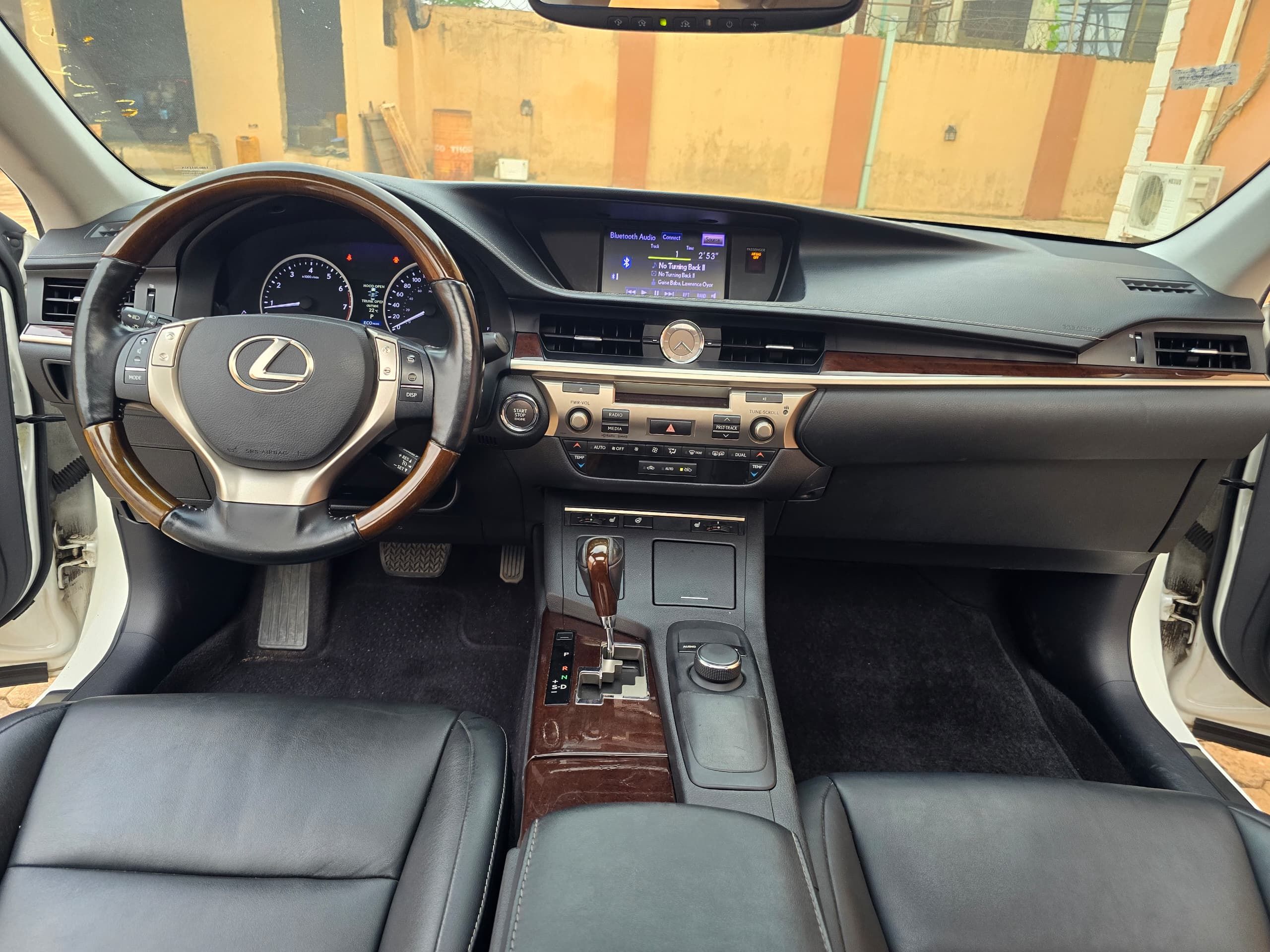 Vehicle - Image 16