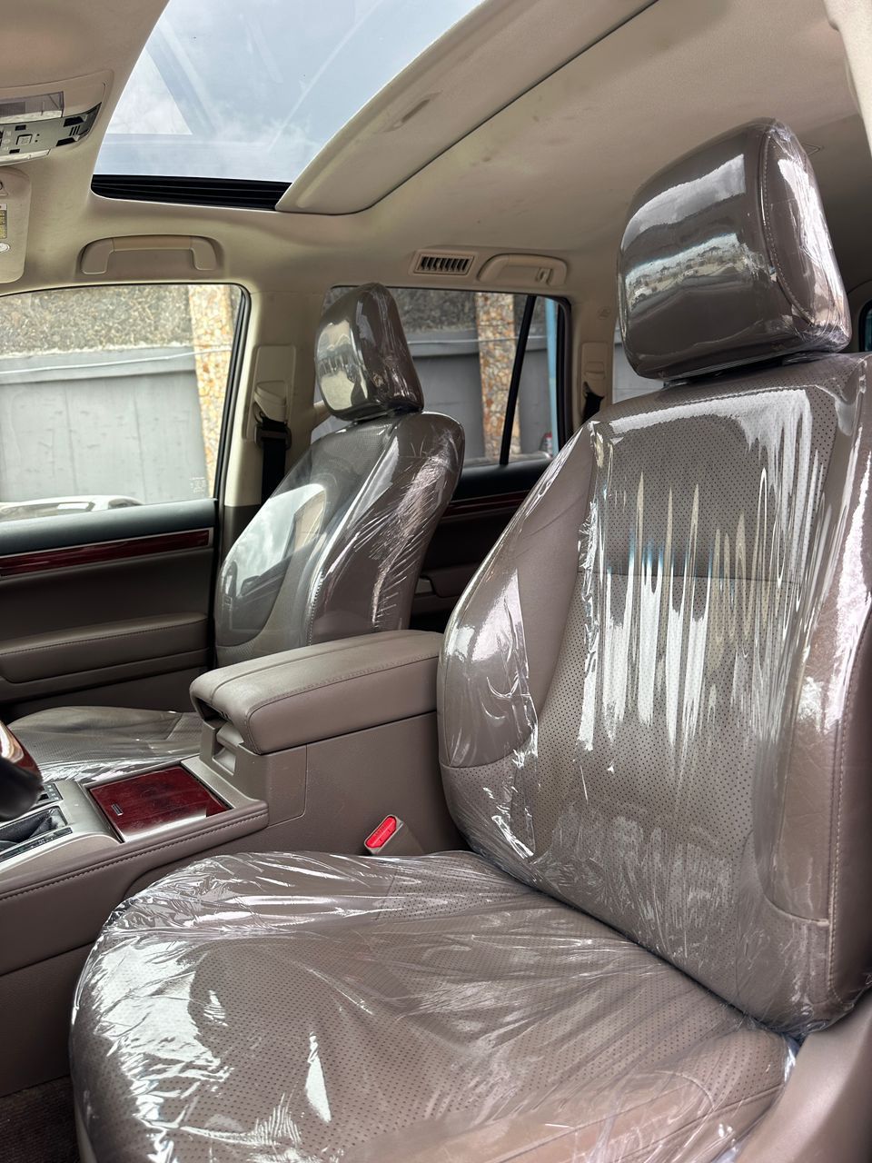 Vehicle - Image 7