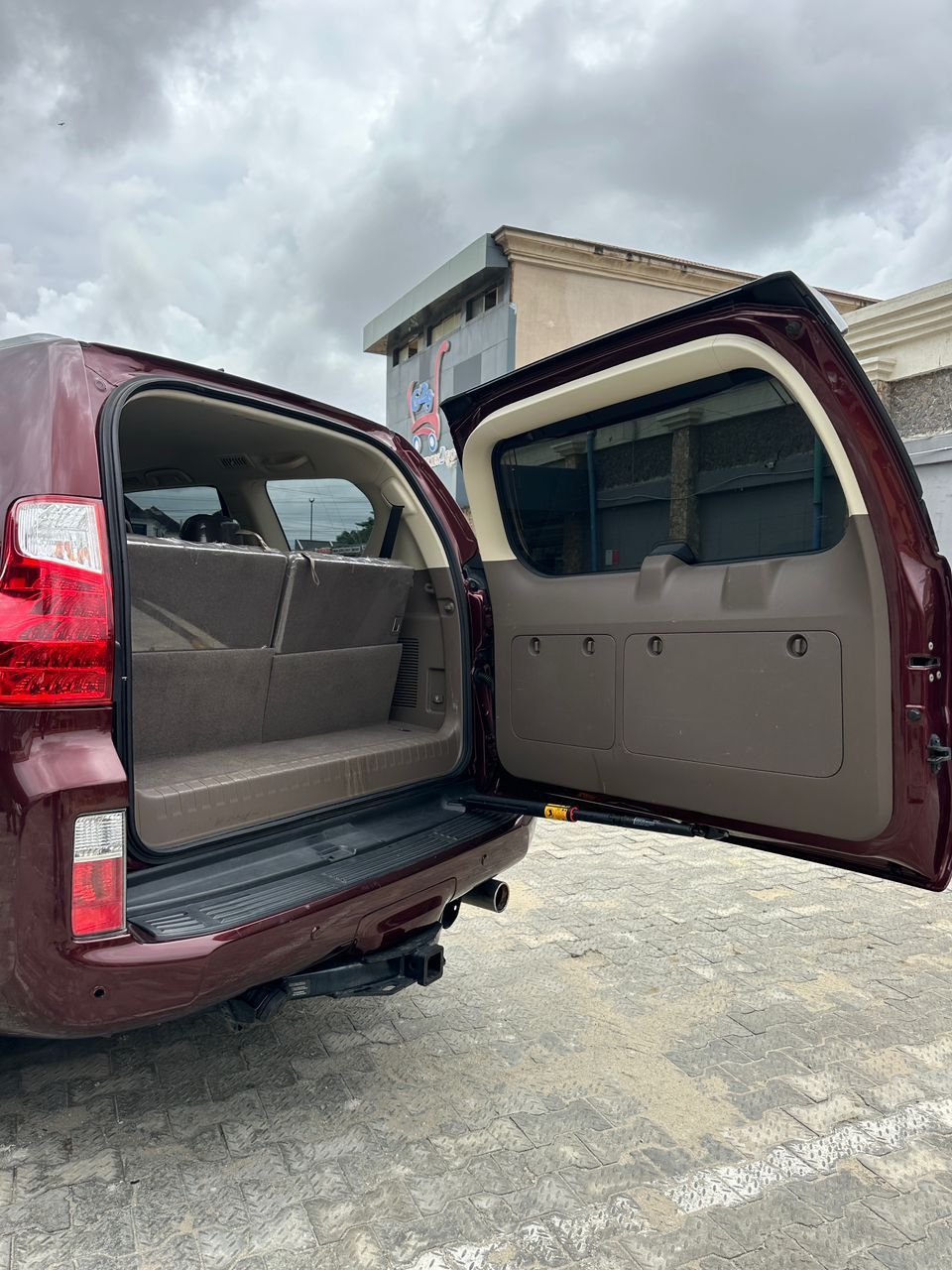 Vehicle - Image 3