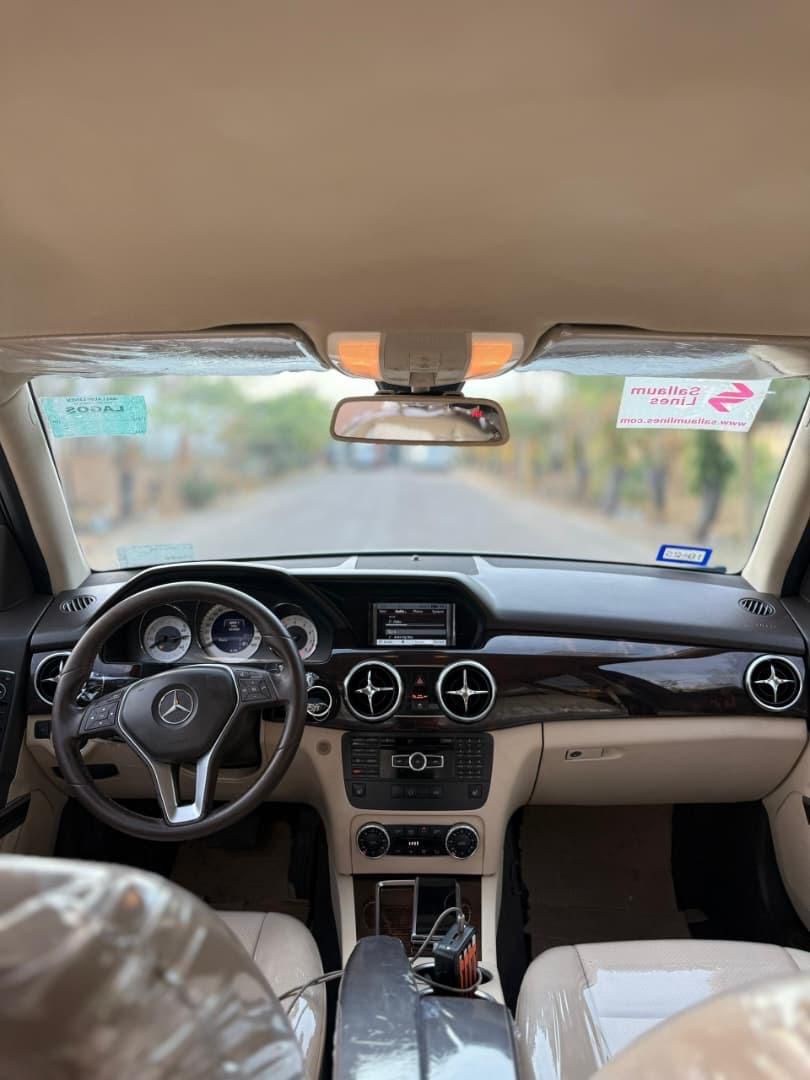 Vehicle - Image 8