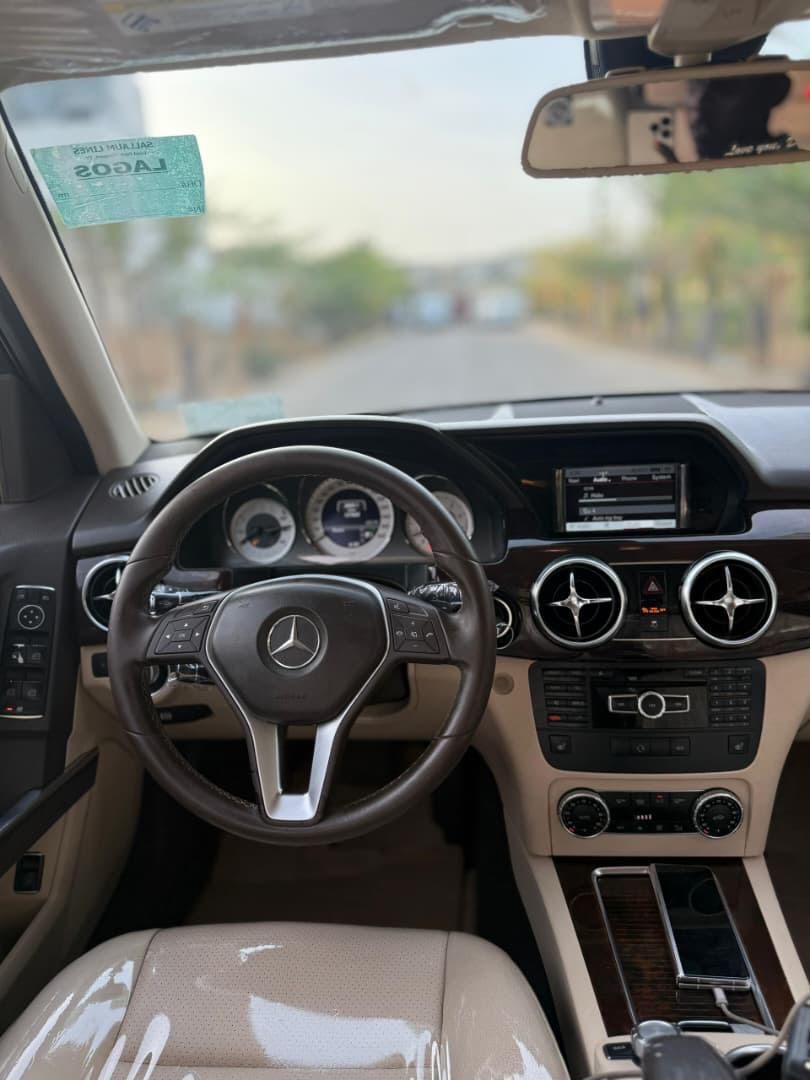 Vehicle - Image 9