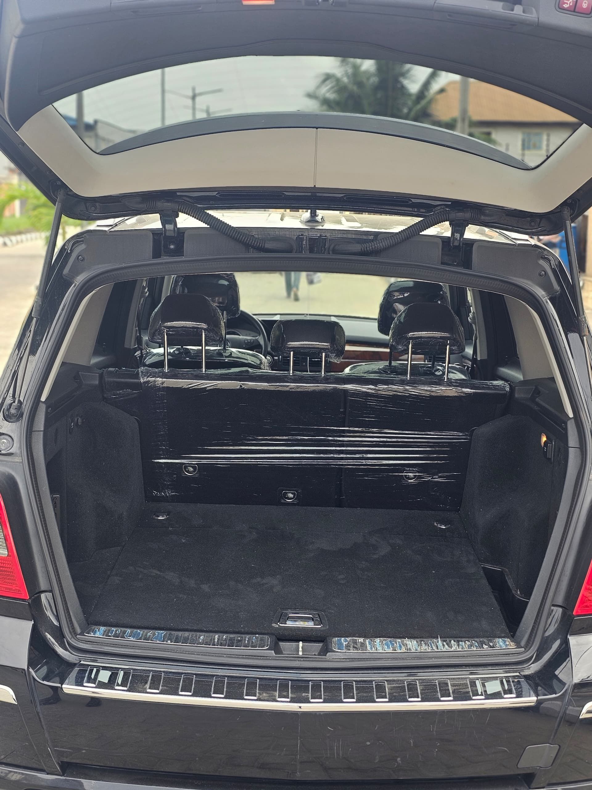 Vehicle - Image 9