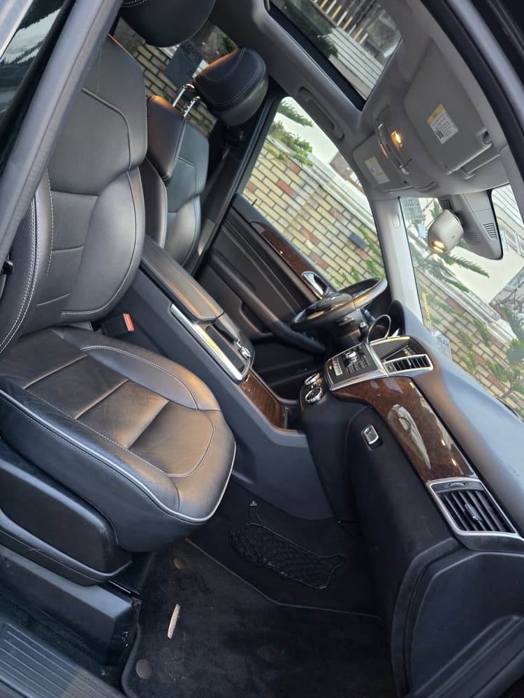Vehicle - Image 3