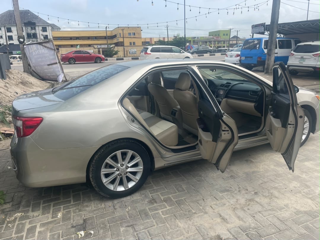 Vehicle - Image 12