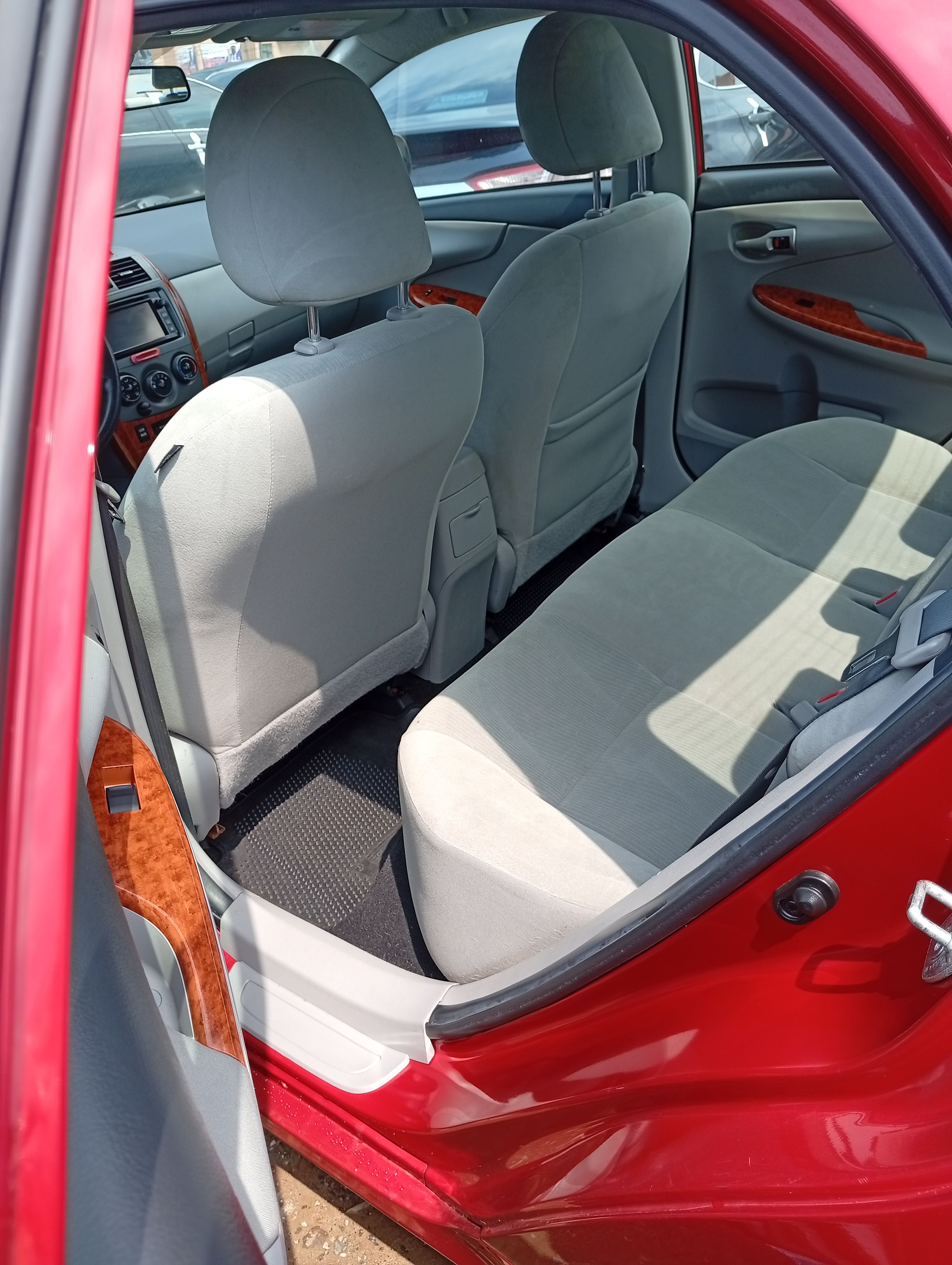 Vehicle - Image 8