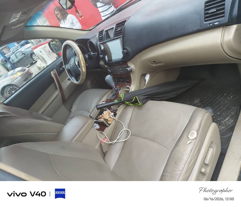 Vehicle - Image 7