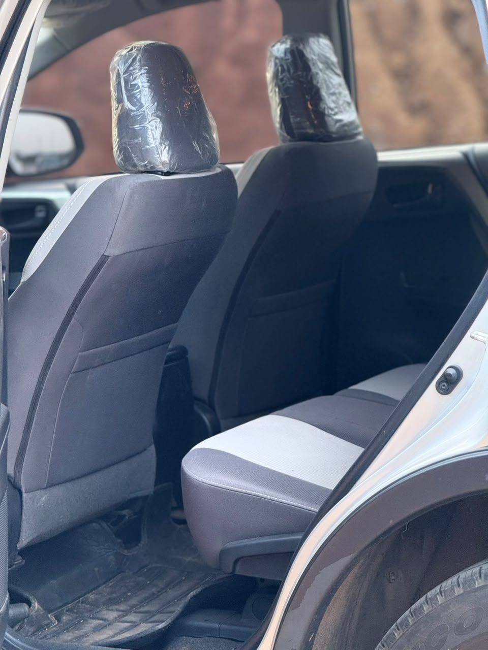 Vehicle - Image 11