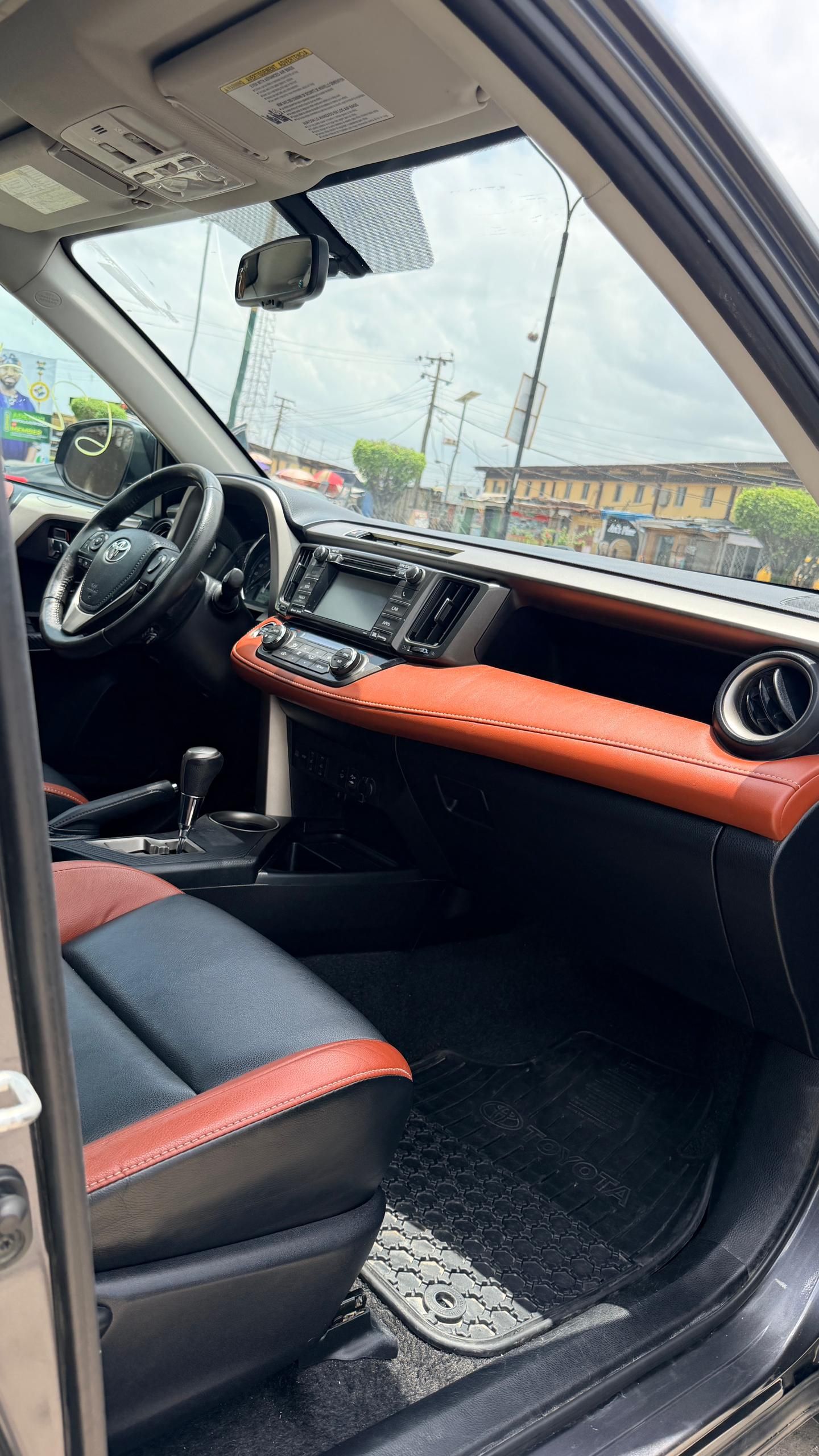 Vehicle - Image 11