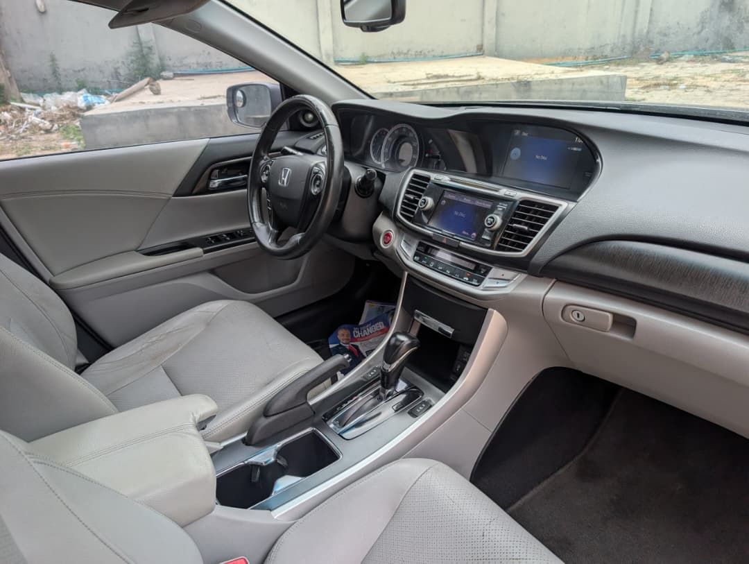 Vehicle - Image 5
