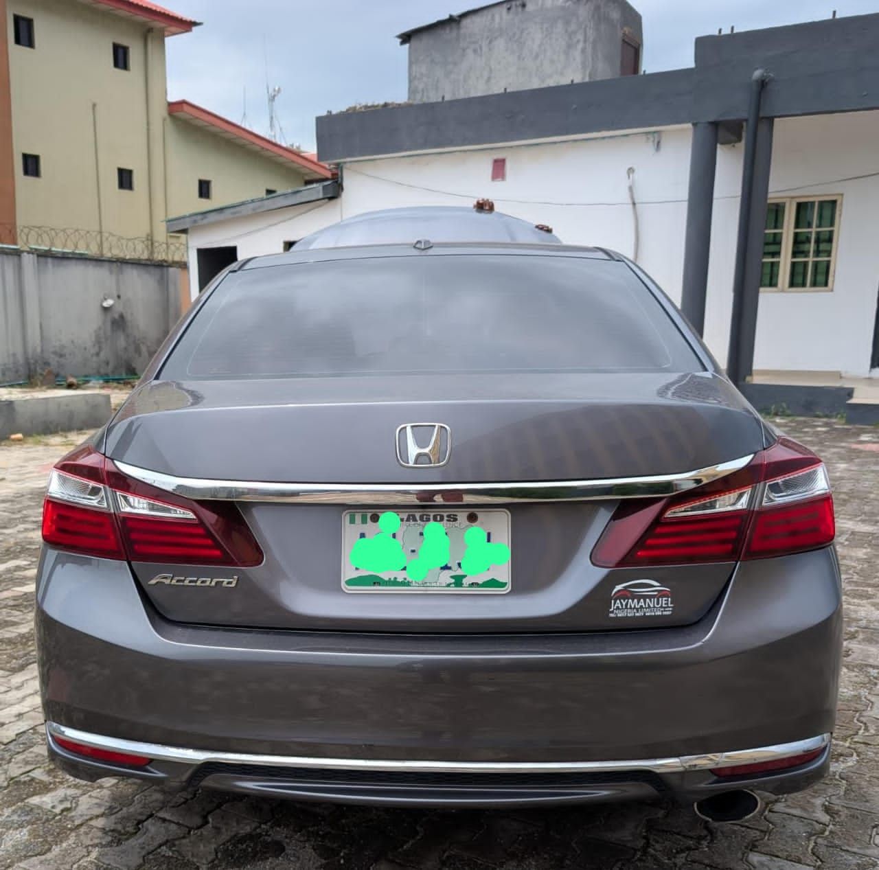 Vehicle - Image 7