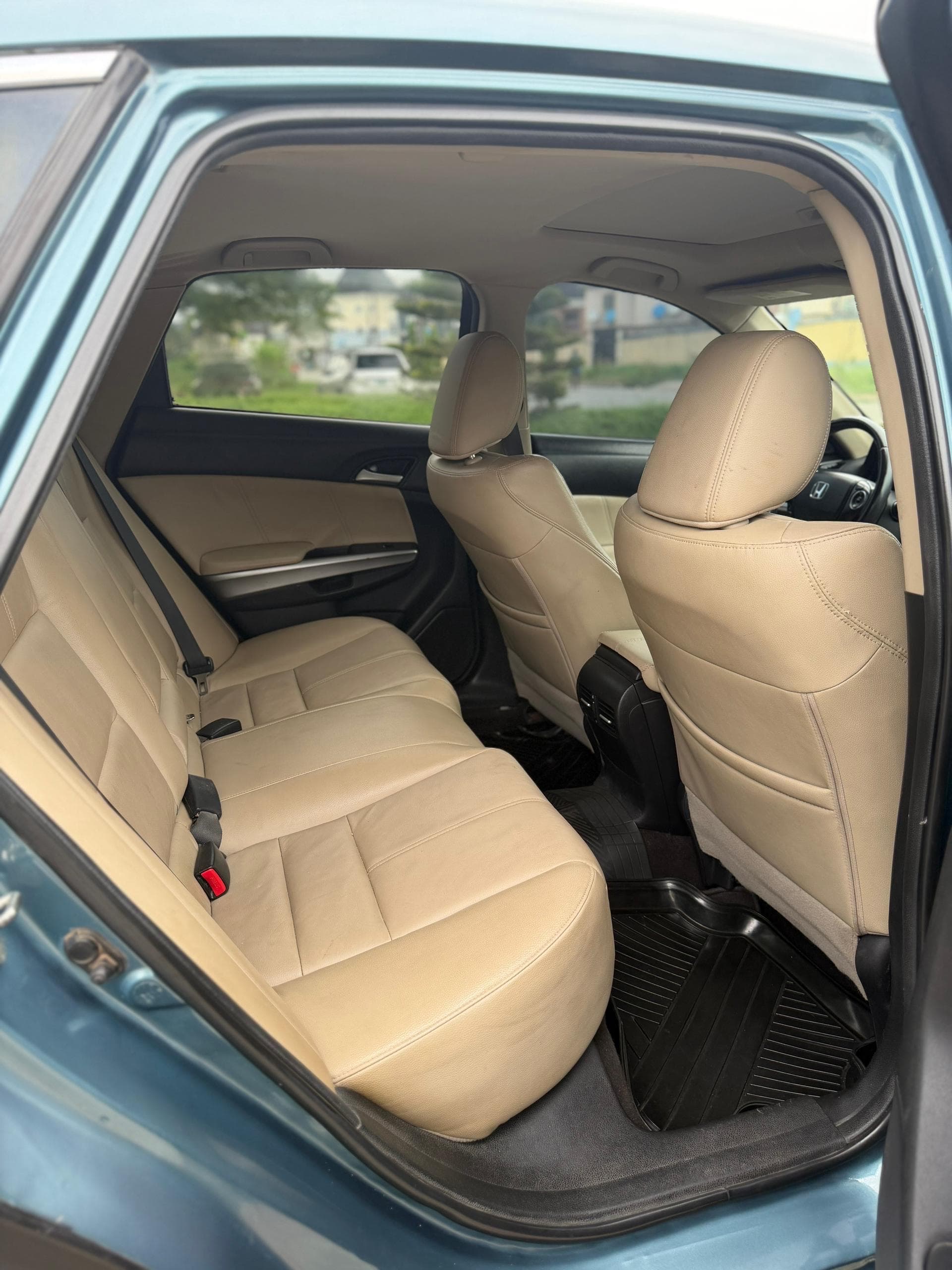 Vehicle - Image 6
