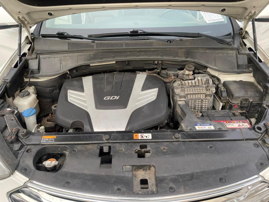 Vehicle - Image 15
