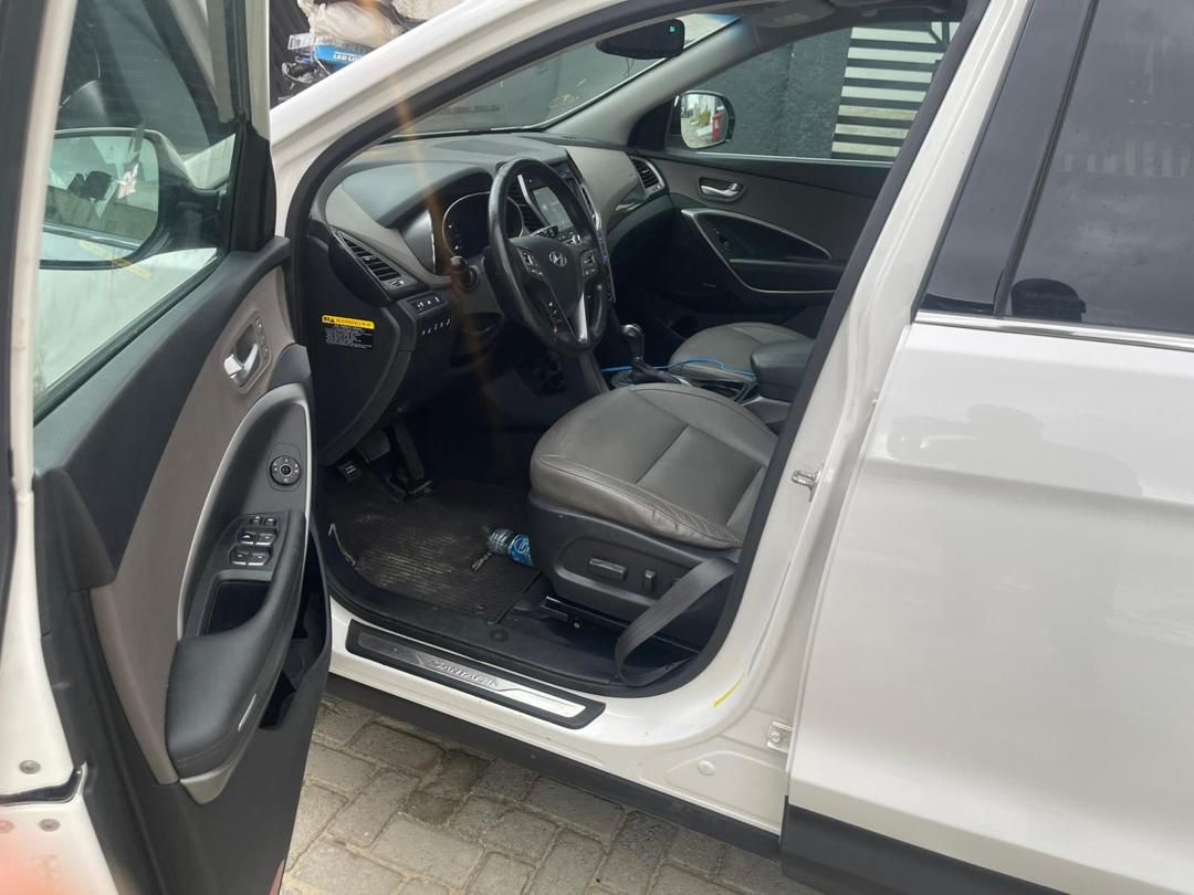 Vehicle - Image 11