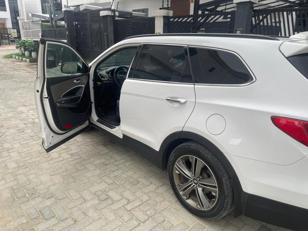 Vehicle - Image 8