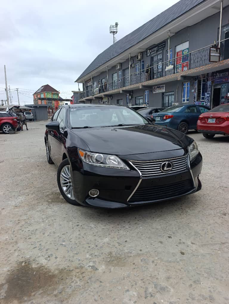 Vehicle - Image 3
