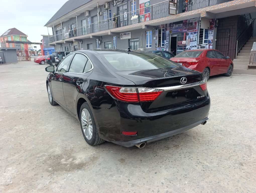 Vehicle - Image 5