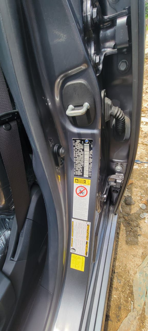 Vehicle - Image 21