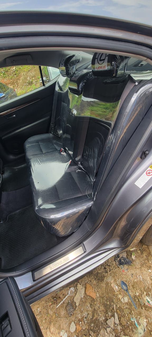 Vehicle - Image 11