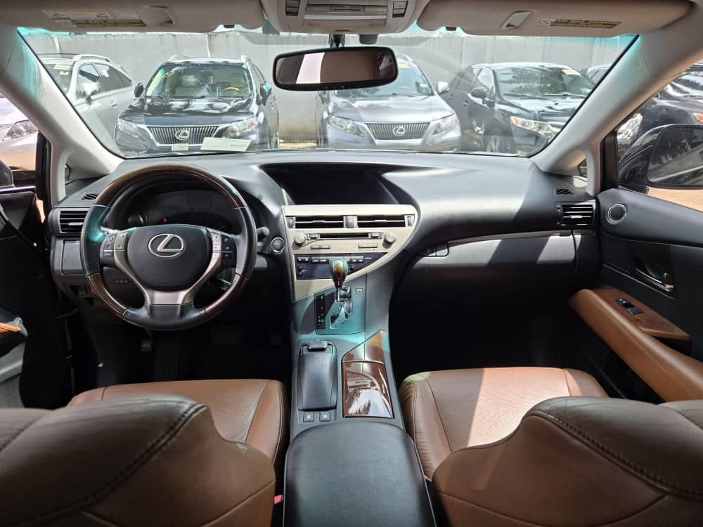 Vehicle - Image 8