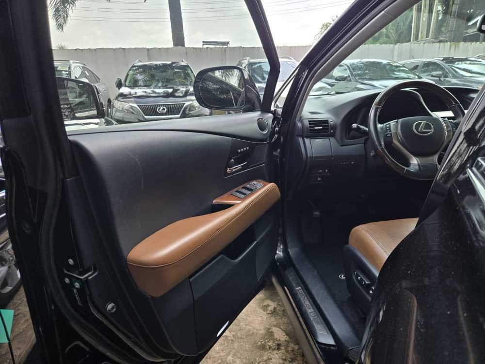 Vehicle - Image 7