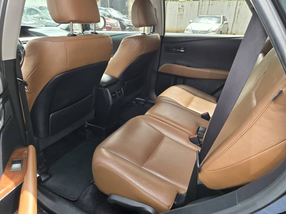 Vehicle - Image 6