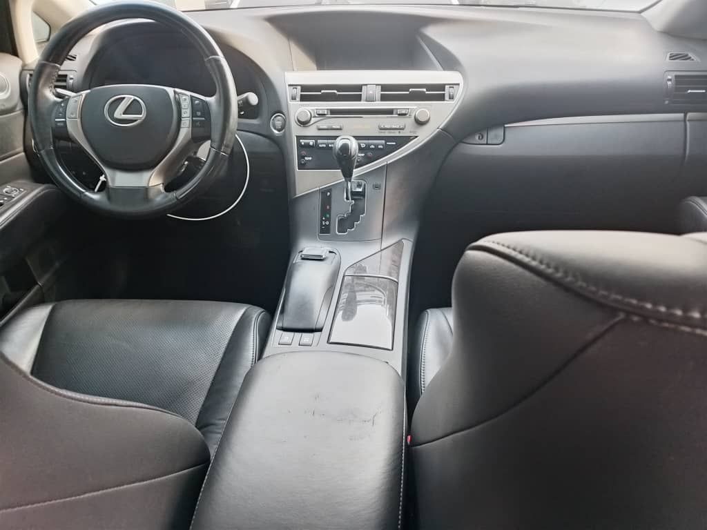 Vehicle - Image 9