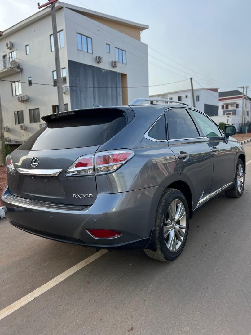 Vehicle - Image 9