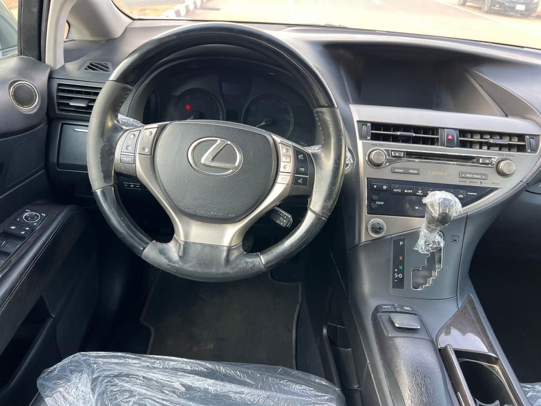 Vehicle - Image 8