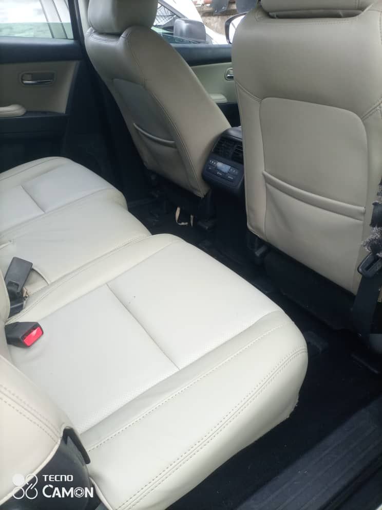 Vehicle - Image 8