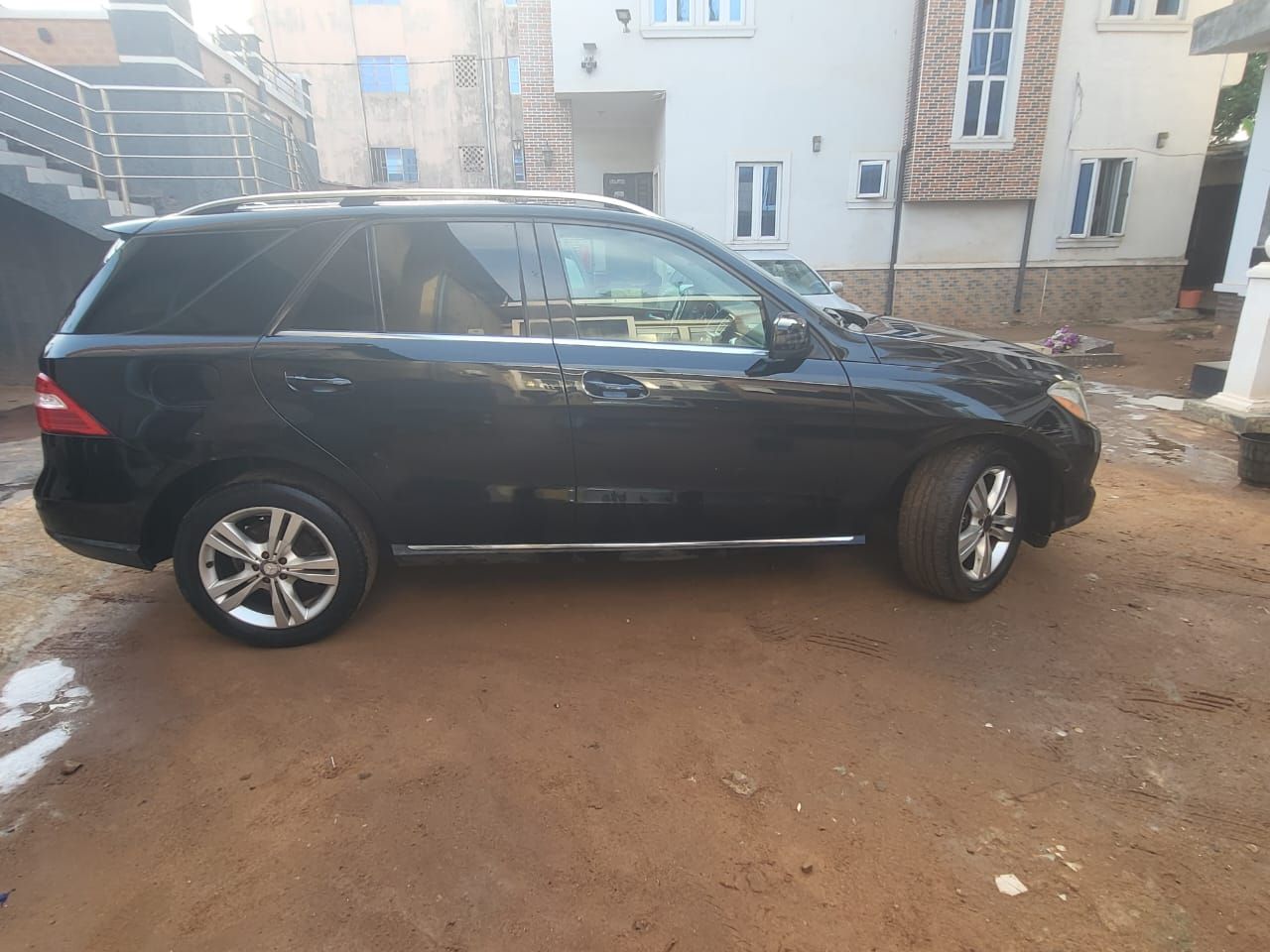 Vehicle - Image 7