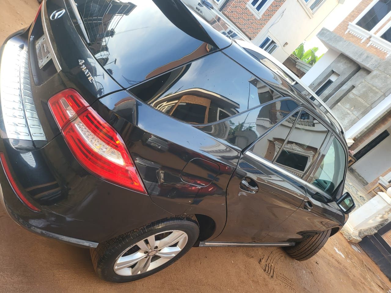 Vehicle - Image 6