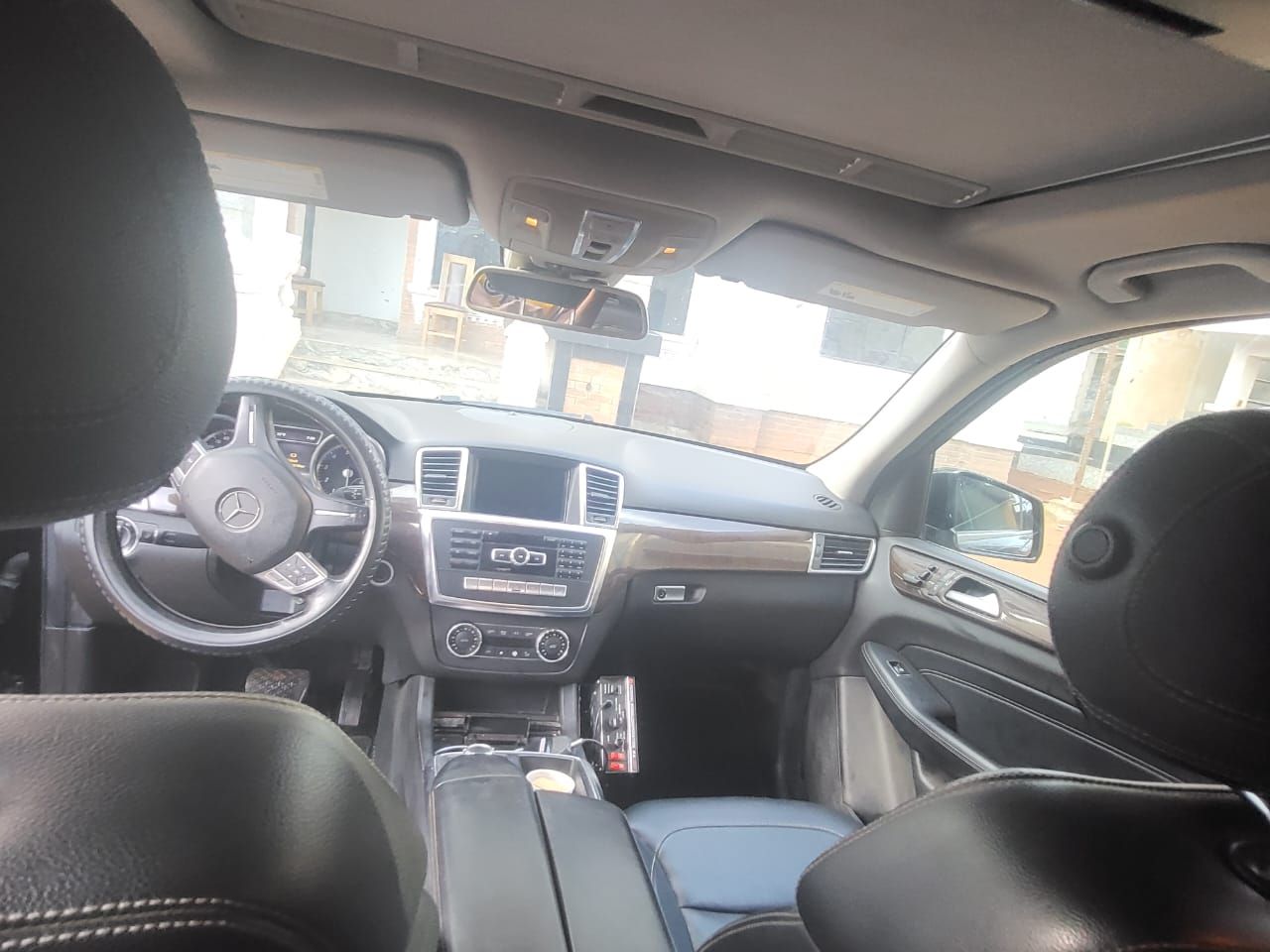 Vehicle - Image 12
