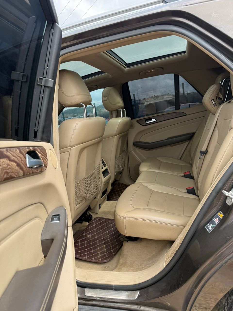 Vehicle - Image 4
