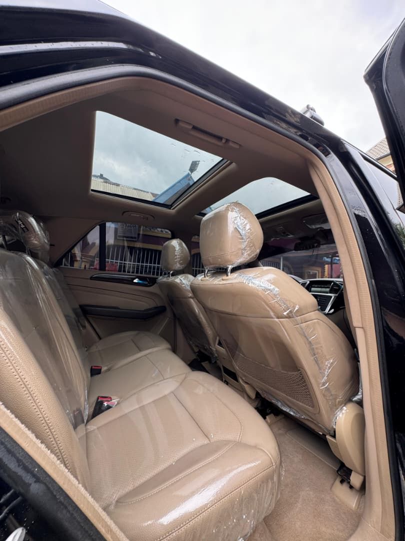 Vehicle - Image 11