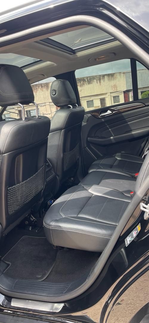 Vehicle - Image 6