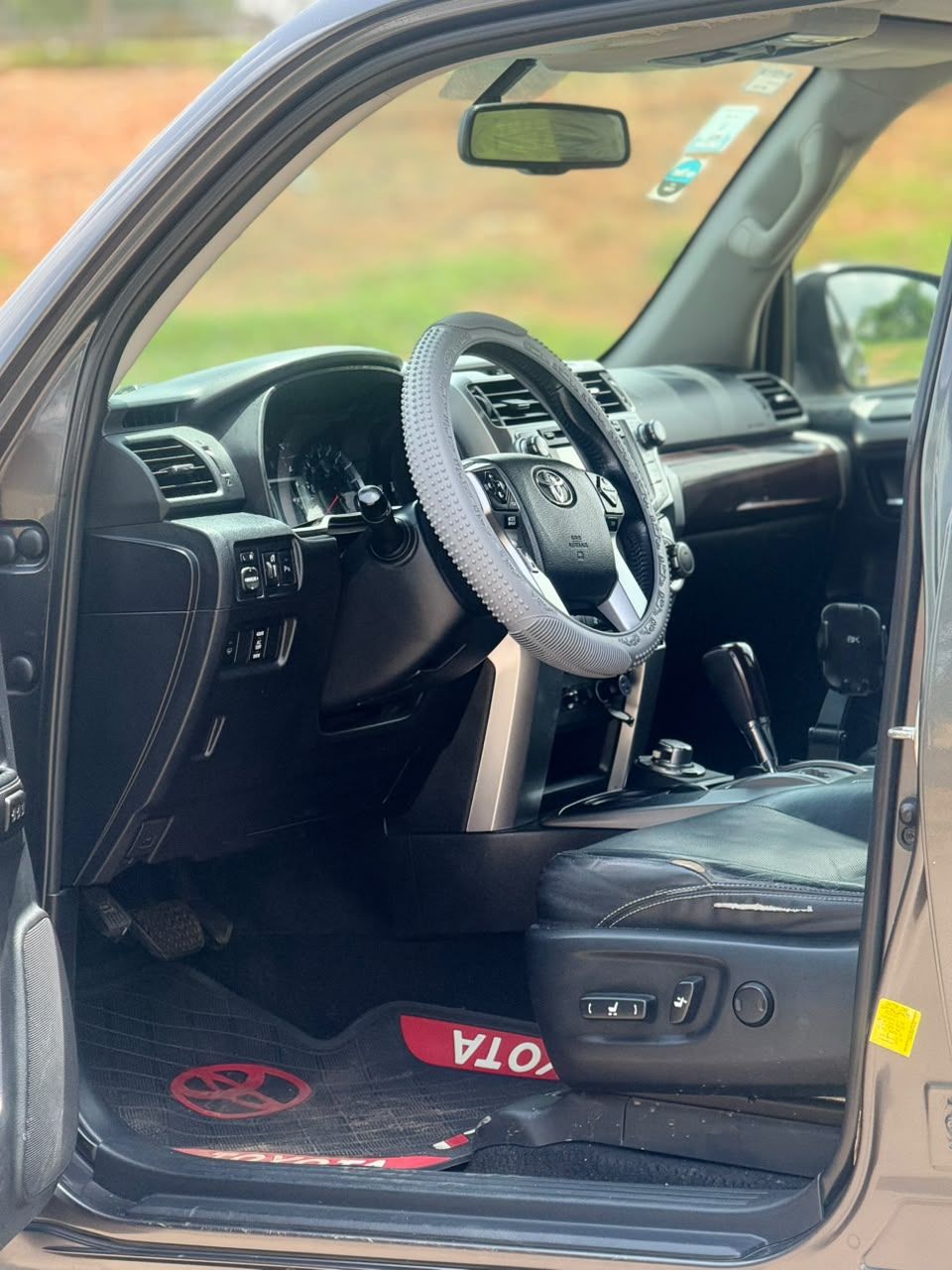 Vehicle - Image 8